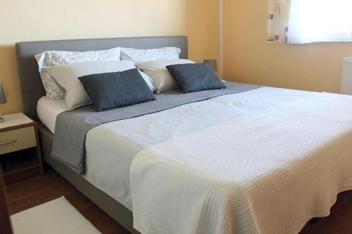 Apartments Ficur With Swimming Pool & Grill, Portorož Exterior foto