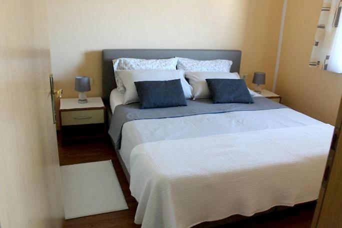 Apartments Ficur With Swimming Pool & Grill, Portorož Exterior foto